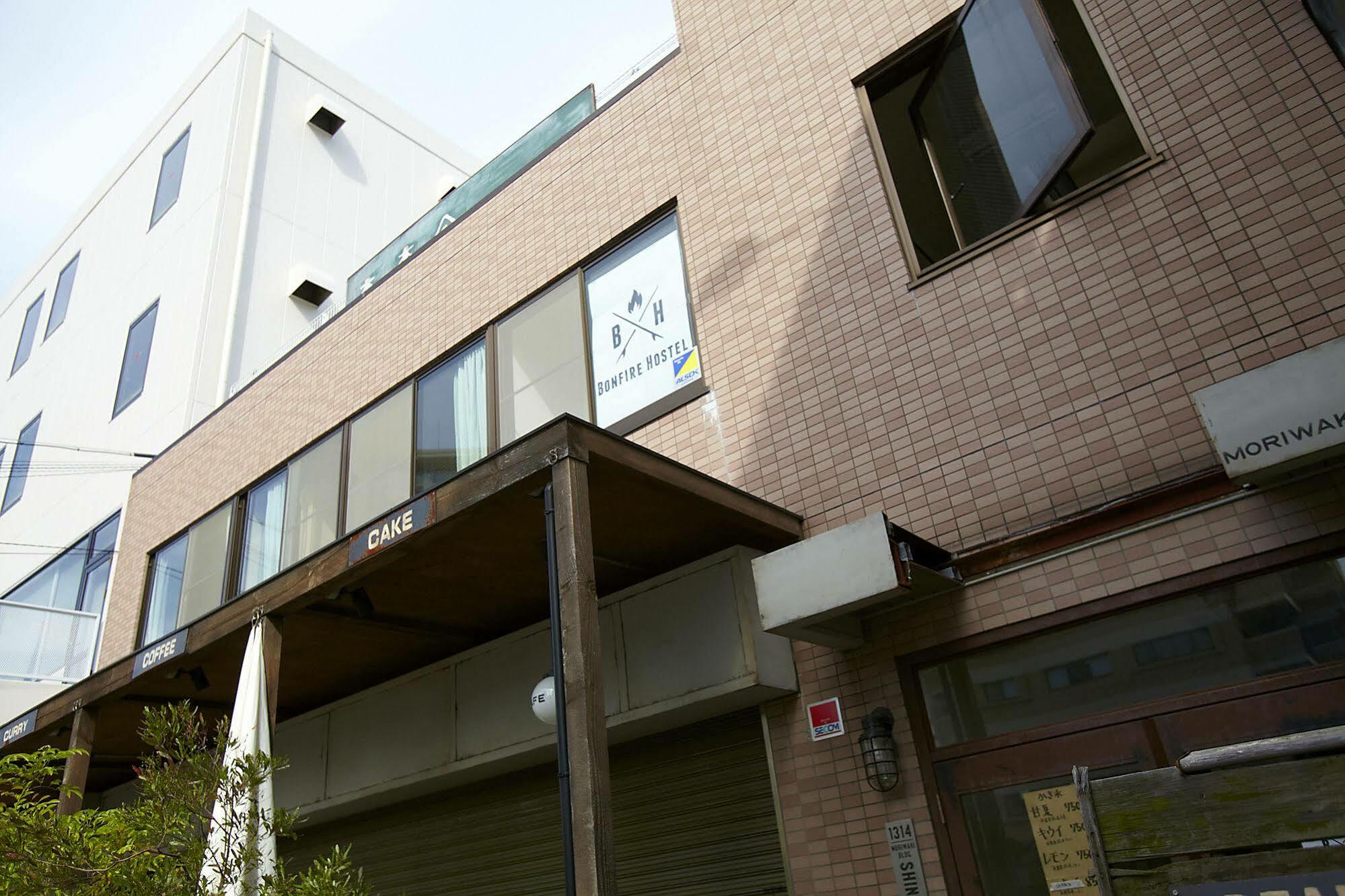 Bonfire Hostel Osaka Exterior foto